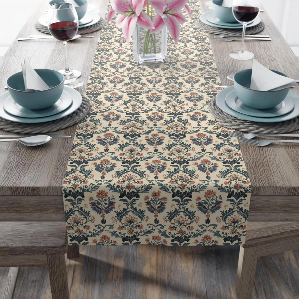 Nostalgic American Colonial Style Pattern Table Runner